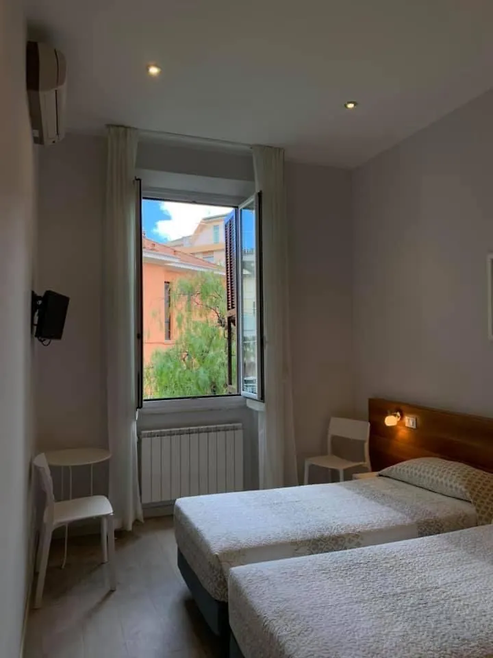 Hotel Fiorenza & Banksia Meuble Alassio