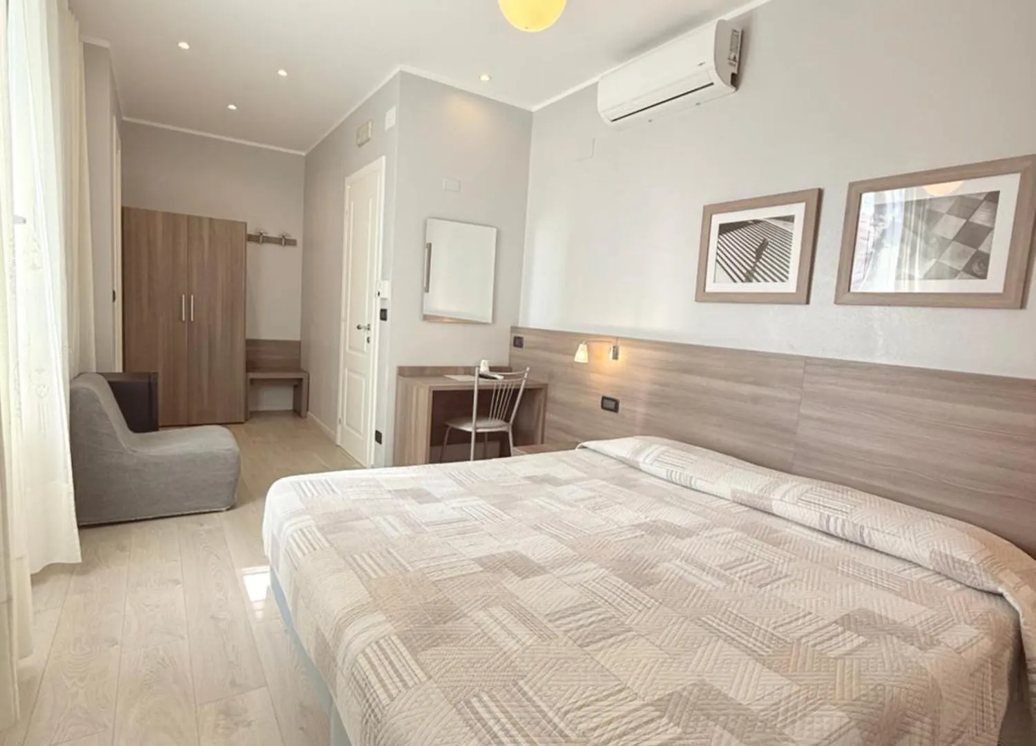 Albergo Fiorenza&Banksia Meublè Alassio