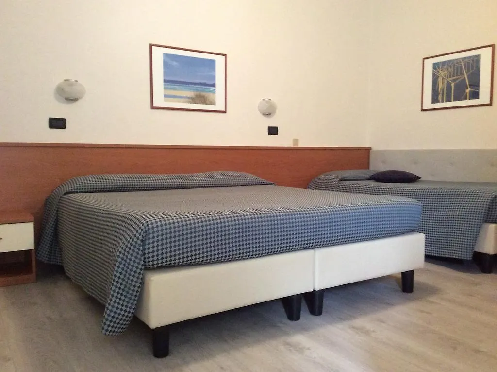 Hotel Fiorenza & Banksia Meuble Alassio 2*,