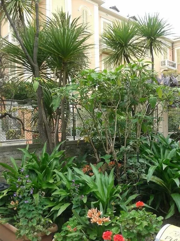 Hotel Fiorenza & Banksia Meuble Alassio 2*,  Italien