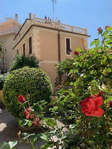 Albergo Fiorenza&Banksia Meublè Alassio 2*,