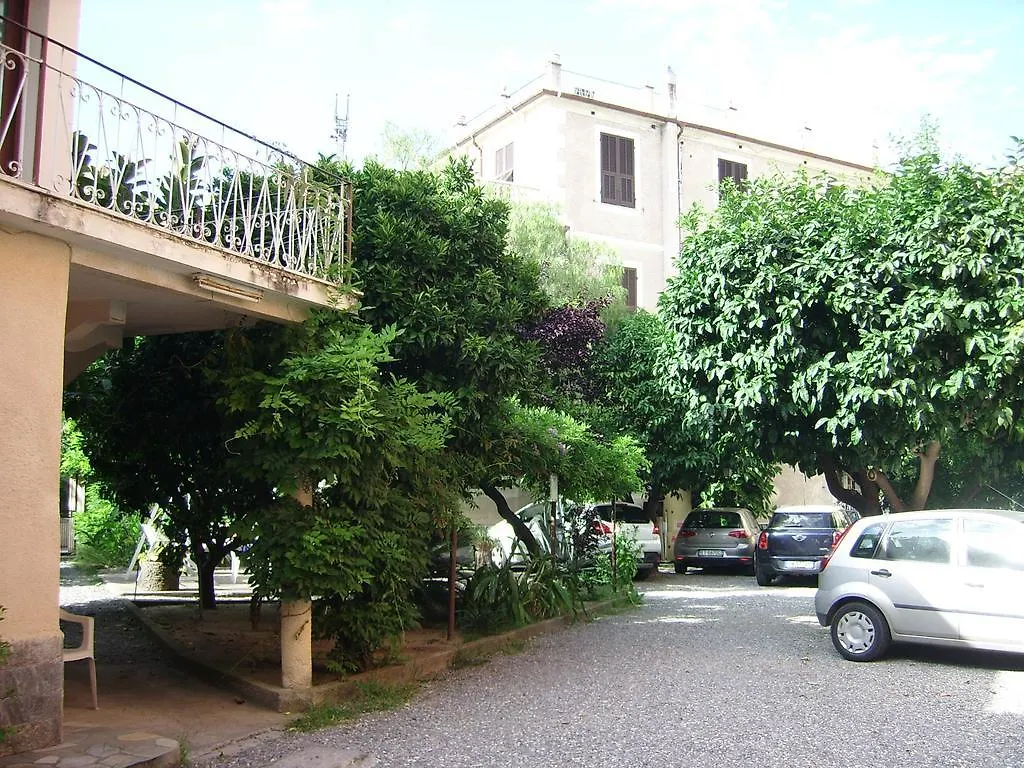 Hotel Albergo Fiorenza&Banksia Meublè Alassio