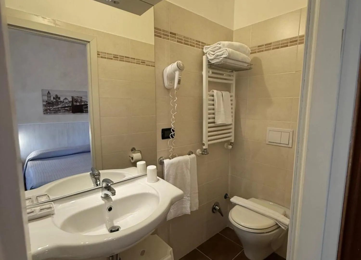 Hotel Fiorenza & Banksia Meuble Αλάσιο Ιταλία