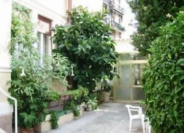 Hotel Fiorenza & Banksia Meuble Αλάσιο